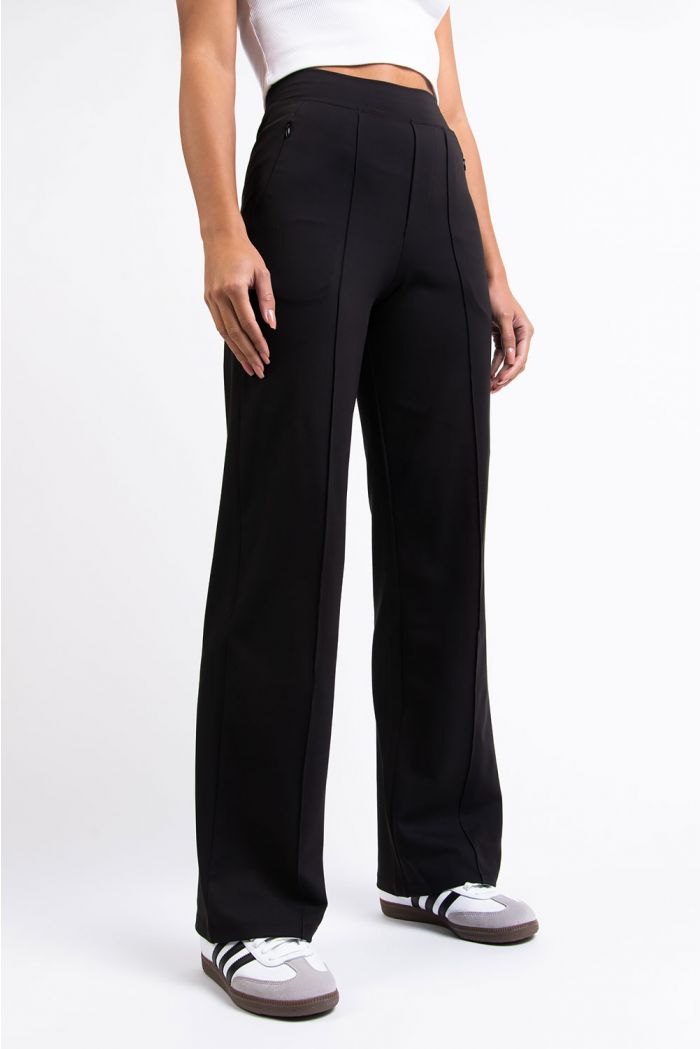 https://madlady.com/media/catalog/product/cache/6b9472372bebbe971c9c41dce42a91da/p/a/pan1894-active-ultra-stretch-suit-pants-with-pintucks-molly-black-20240206-1.jpg